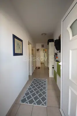 Kuća 264 m², Solin Donja Strana, mirna lokacija blizu sadržaja - 4