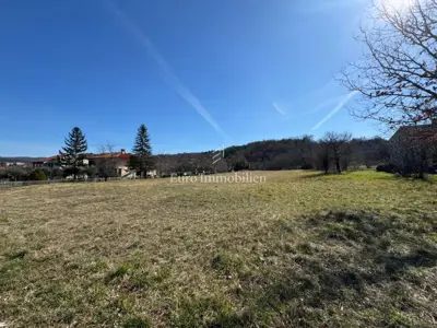 Građevinsko zemljište 4.765 m², Labin uz glavnu prometnicu