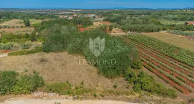 Land, Umag - quiet suburban settlement near the center
