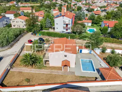 Haus 100 m², Valdebek Pula - Ferienhaus mit Pool - 19