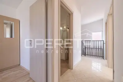Haus 100 m², Valdebek Pula - Ferienhaus mit Pool - 11