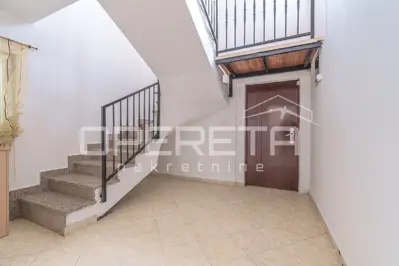 Haus 100 m², Valdebek Pula - Ferienhaus mit Pool - 12