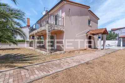 Haus 100 m², Valdebek Pula - Ferienhaus mit Pool - 2