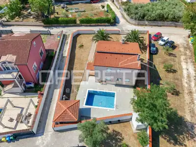 Haus 100 m², Valdebek Pula - Ferienhaus mit Pool - 20