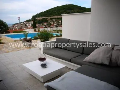 Apartmanska kuća 320 m², Vis - 150 m od mora - 4