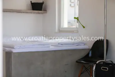Apartmanska kuća 320 m², Vis - 150 m od mora - 6