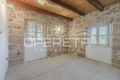 Kuća 300 m², Vižinada - otvoren pogled na brežuljke - 22