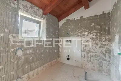 Kuća 300 m², Vižinada - otvoren pogled na brežuljke - 17