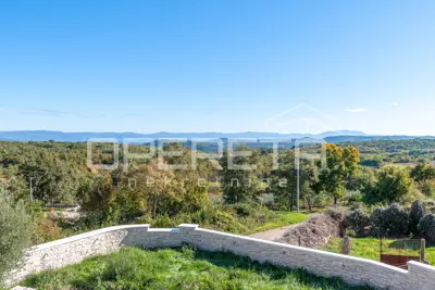 Kuća 300 m², Vižinada - otvoren pogled na brežuljke - 3