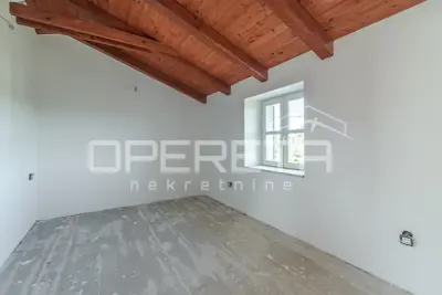 Kuća 300 m², Vižinada - otvoren pogled na brežuljke - 16