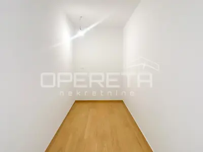 Stan s bazenom i vrtom u Stivašnici, 260,40 m² - 12