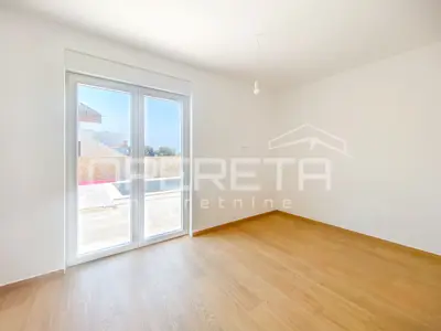 Stan s bazenom i vrtom u Stivašnici, 260,40 m² - 16