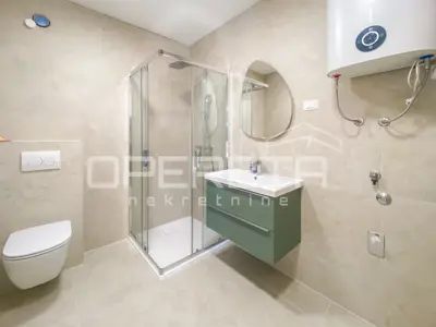 Stan s bazenom i vrtom u Stivašnici, 260,40 m² - 18