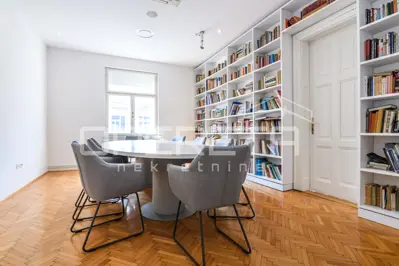 Ured 22 m², Donji grad, Vodnikova - centar grada - 11