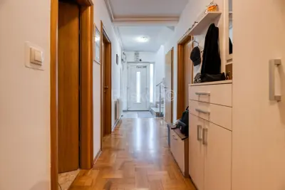 Sale, Zagreb, Sesvete, 5-room apartment, terrace, 2VPM - 7