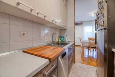 Sale, Zagreb, Sesvete, 5-room apartment, terrace, 2VPM - 5