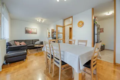Sale, Zagreb, Sesvete, 5-room apartment, terrace, 2VPM - 3