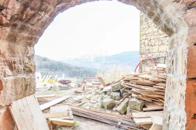 Steinhaus, Buzet - Panoramablick auf Motovun - 17
