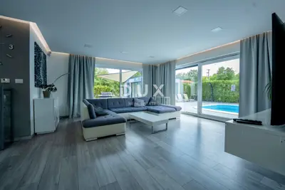Villa 176 m², Labin - moderne Architektur und Privatsphäre - 5