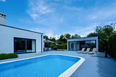 Villa 176 m², Labin - moderne Architektur und Privatsphäre