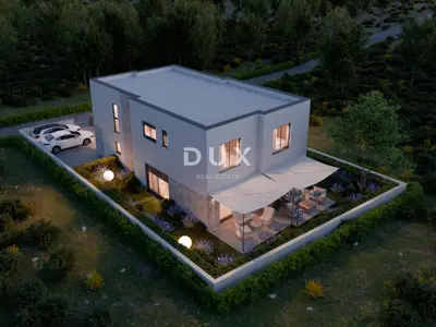 Šibenik, Brodarica, dvojna kuća, 120 m², 550 metara od mora