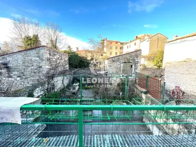 Kuća s dvorištem, Buje - stari grad i terasa s pogledom - 17