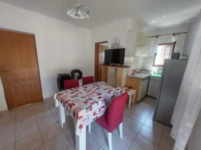 Kuća 400 m², Duga Uvala - 500 m od mora - 11