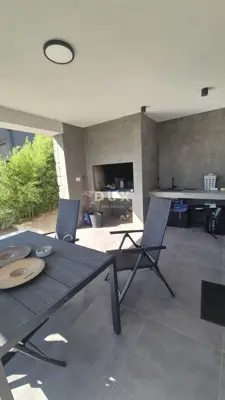 Kuća 95,5 m², Sveti Filip i Jakov - 2 spavaće sobe, terasa - 13