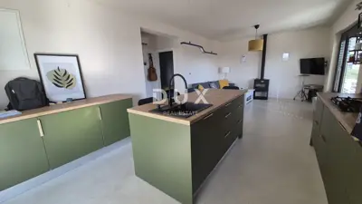 Kuća 95,5 m², Sveti Filip i Jakov - 2 spavaće sobe, terasa - 3