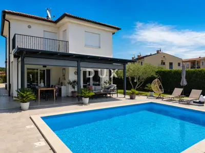 House 140 m², Poreč - pool and furnished