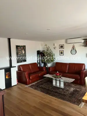 House, Brač, 85 m², 395 000 € - 5