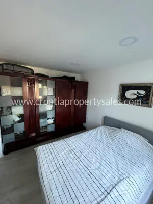 House, Brač, 85 m², 395 000 € - 12