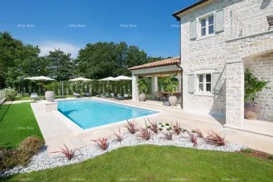 Villa 359 m², Poreč, Luxus und Privatsphäre auf einem eingezäunten Grundstück