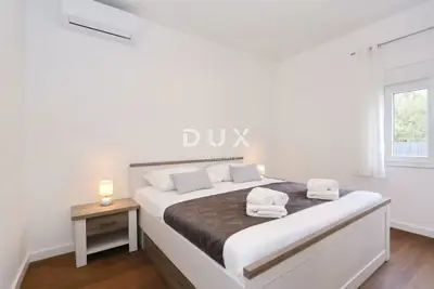 Kuća 104 m², Arbanasi - bazen i ograđeno dvorište - 11