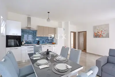 Kuća 104 m², Arbanasi - bazen i ograđeno dvorište - 7