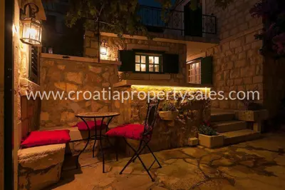 Stone house in Omiš, 70 m from the sea and sea view - 2