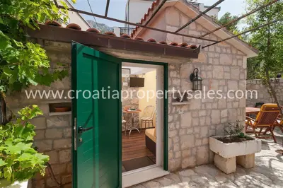 Stone house in Omiš, 70 m from the sea and sea view - 5