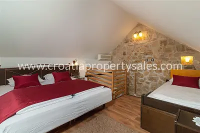 Stone house in Omiš, 70 m from the sea and sea view - 4
