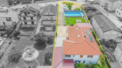 Haus 448 m², Umag - Pool und ruhige Straße - 2
