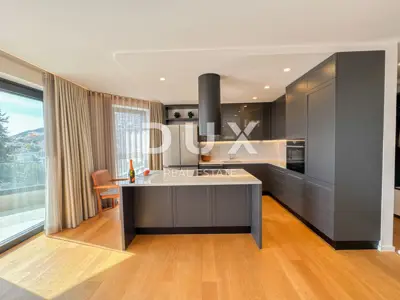 Opatija, centar, četverosoban stan, 158 m², s privatnim bazenom - 7