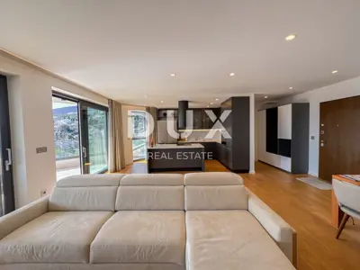 Opatija, centar, četverosoban stan, 158 m², s privatnim bazenom - 14