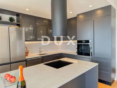 Opatija, centar, četverosoban stan, 158 m², s privatnim bazenom - 9