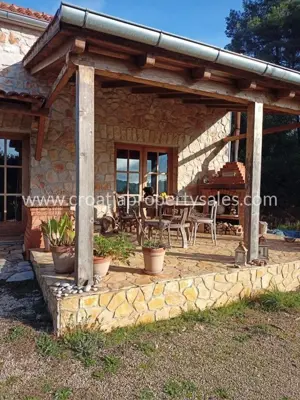 Kuća, Otok Vis, kamena oaza u prirodi - 2