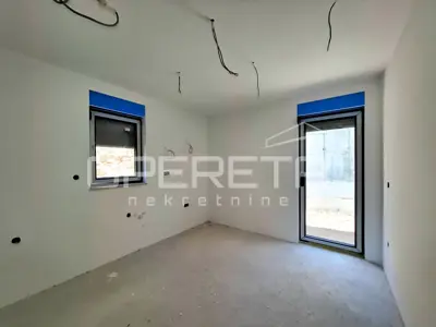 Stan 88 m², Makarska - novogradnja s vrtom - 14