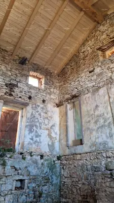 Marčana okolica, Istarsko imanje s više kamenih kuća - 2