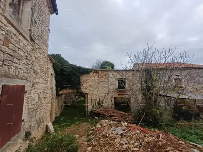Marčana okolica, Istarsko imanje s više kamenih kuća - 7
