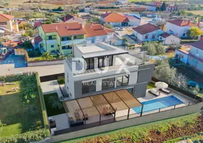 Haus zum Kauf in Rovinj, 394 m² - 7