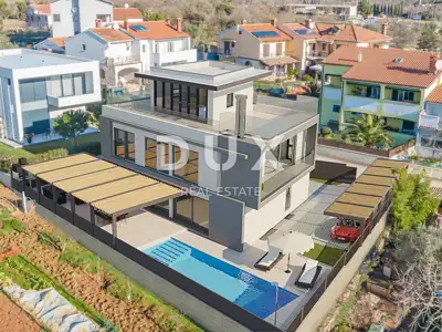 Haus zum Kauf in Rovinj, 394 m² - 8