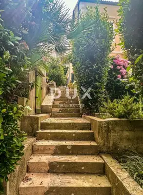 Kuća 194 m², Mali Lošinj - vlastiti vez i mediteranski vrt - 9