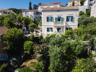 Kuća 194 m², Mali Lošinj - vlastiti vez i mediteranski vrt - 5